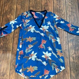 Floral print women’s top